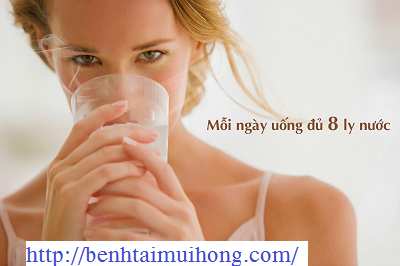 3 lí do khiến người bệnh viêm xoang nhất định phải uống nhiều nước